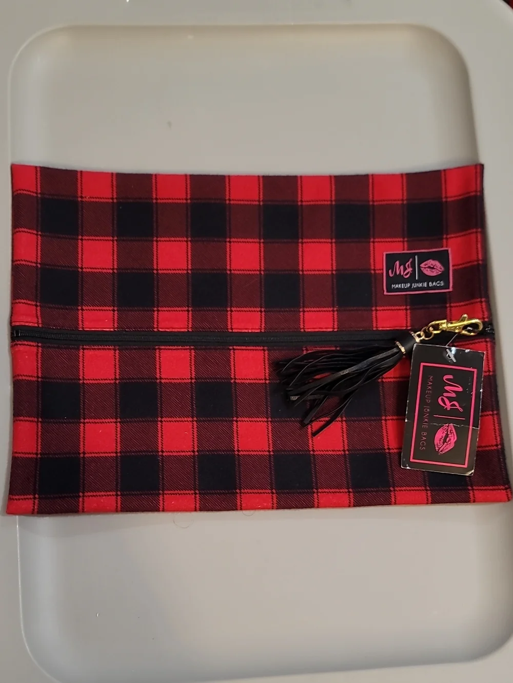Makeup Junkie Highlander- Size Large